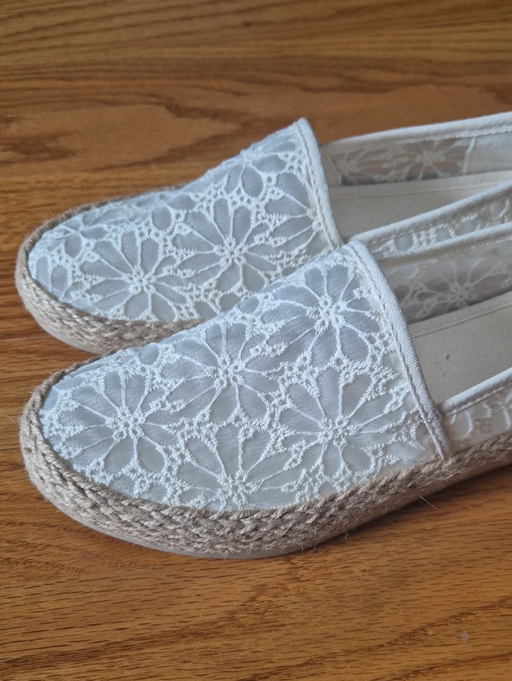 Esprit White Lace Espadrille Slip-Ons, size 8 NWOB